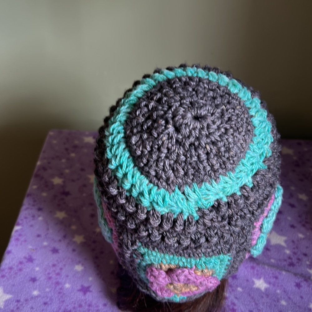 Crochet  flowers medium beanie wool blend winter new cute - Picture 5 of 10